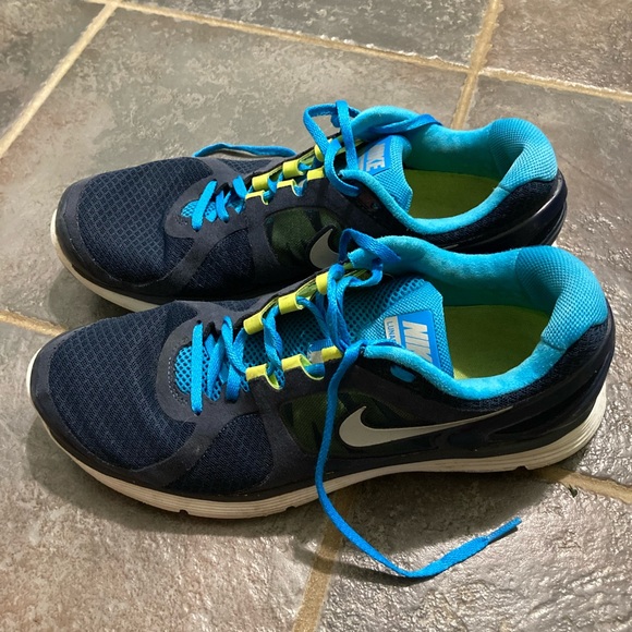 Nike LunarEclipse 2. Running Shoe. Women’s size 9 - Picture 1 of 12